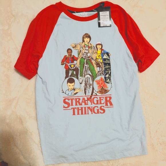 🎯nwt stranger things tee - Picture 2 of 5